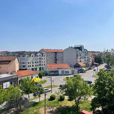 Penny Stan Na Dan Apartment Bijeljina Luaran gambar